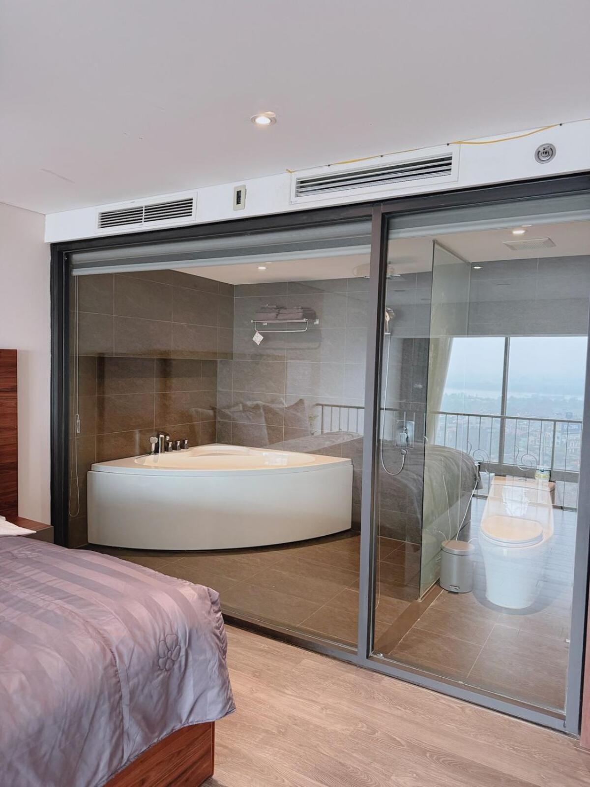 Căn hộ Luxury Duplex-bridge View-walk To Lotte Mall