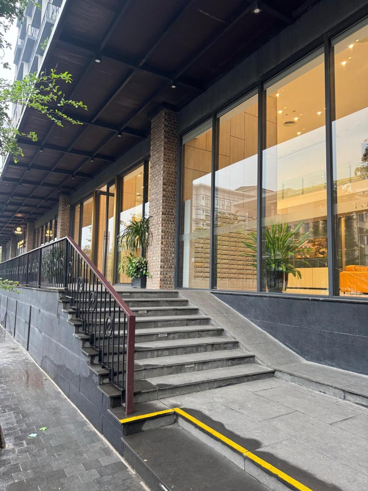 Căn hộ Luxury Duplex-bridge View-walk To Lotte Mall *